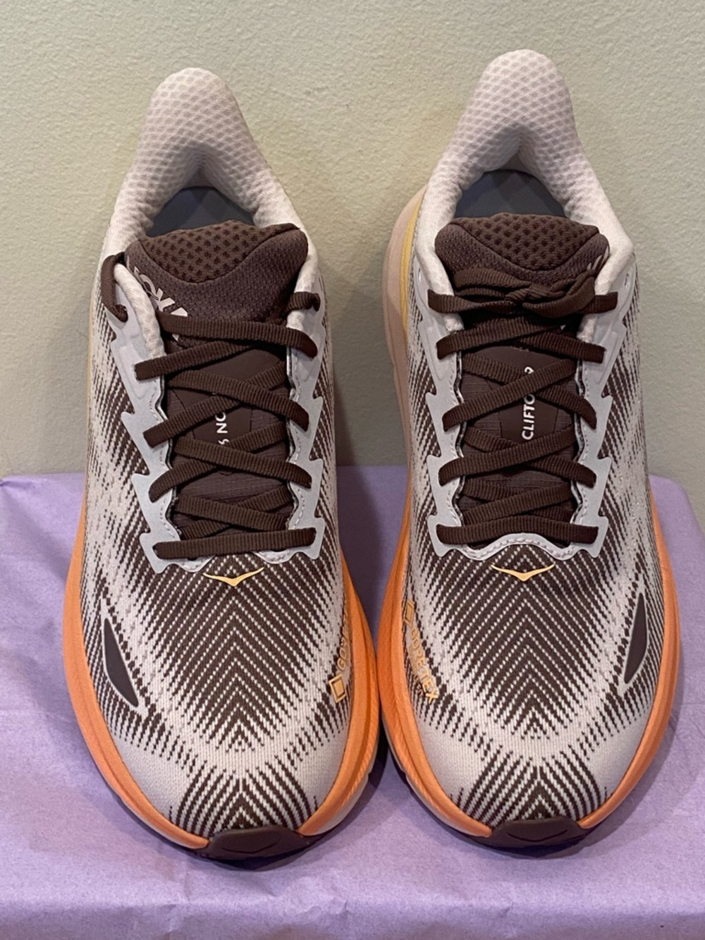 Hoka women’s Clifton 9 GTX SIZE 8B cosmic pearly smoke Perfect New unworn - Picture 4 of 12